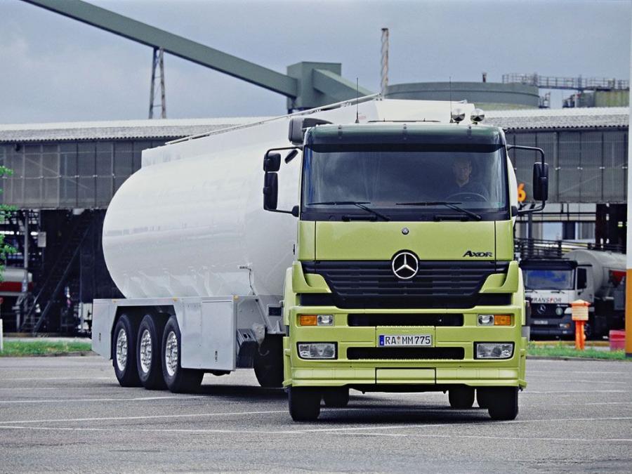  Mercedes-Benz Axor 1840 2001 года  (фото 4 из 20)